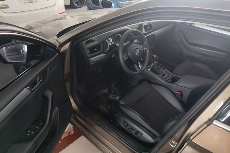 Used Skoda Superb 2018 TSI280 DSG Comfort Edition China V Standard Driver Seat