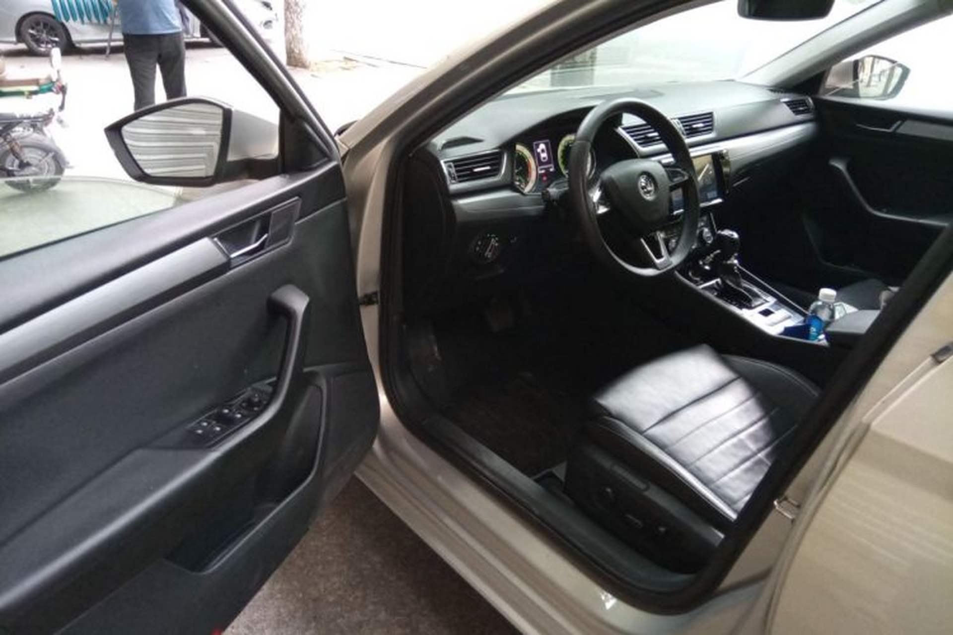 Used Skoda Superb 2018 TSI330 DSG Comfort Edition China V Standard Driver Seat