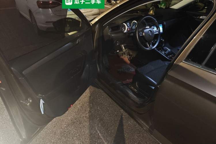 Used Skoda Superb 2018 TSI330 DSG Comfort Edition China V Standard Driver Seat