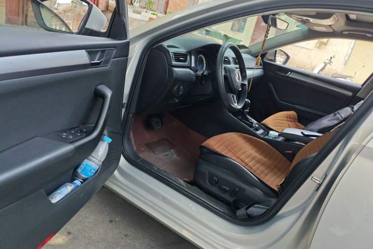 Used Skoda Superb 2018 TSI280 DSG Comfort Edition China V Standard Driver Seat