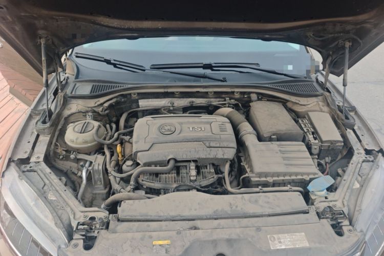 Used Skoda Superb 2018 TSI330 DSG Comfort Edition China V Standard Engine Bay