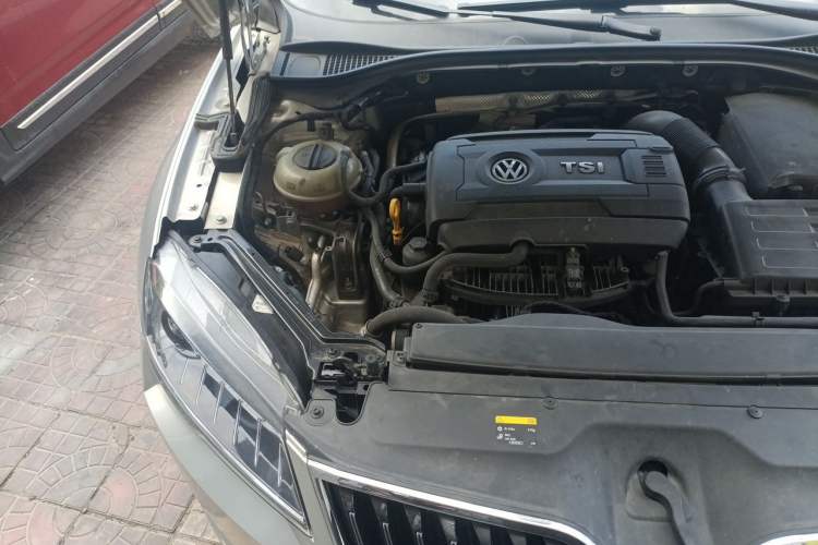 Used Skoda Superb 2018 TSI330 DSG Comfort Edition China V Standard Engine Bay Right