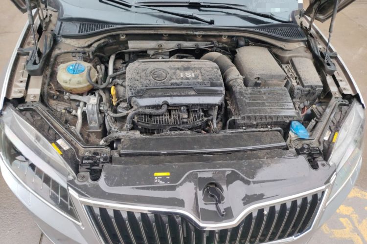 Used Skoda Superb 2018 TSI330 DSG Luxury Edition China V Standard Engine Bay