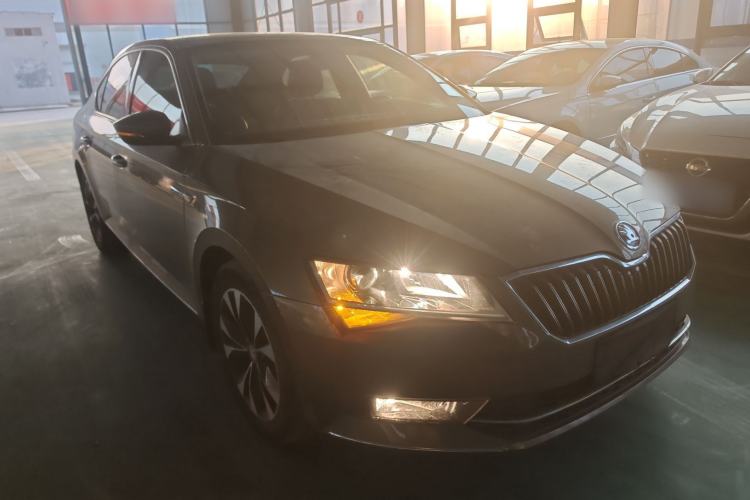 Used Skoda Superb 2018 TSI330 DSG Comfort Edition China V Standard Exterior 2