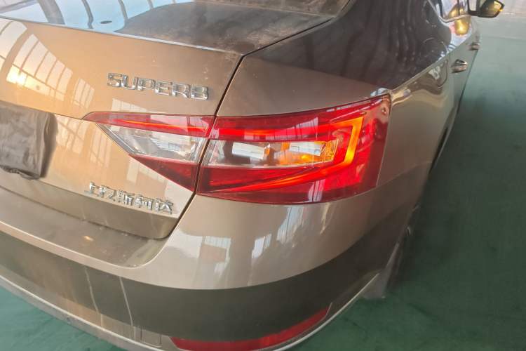 Used Skoda Superb 2018 TSI330 DSG Comfort Edition China V Standard Exterior 6
