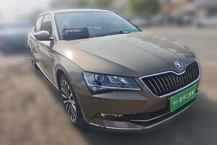Used Skoda Superb 2018 TSI330 DSG Comfort Edition China V Standard Front Right 45 Deg