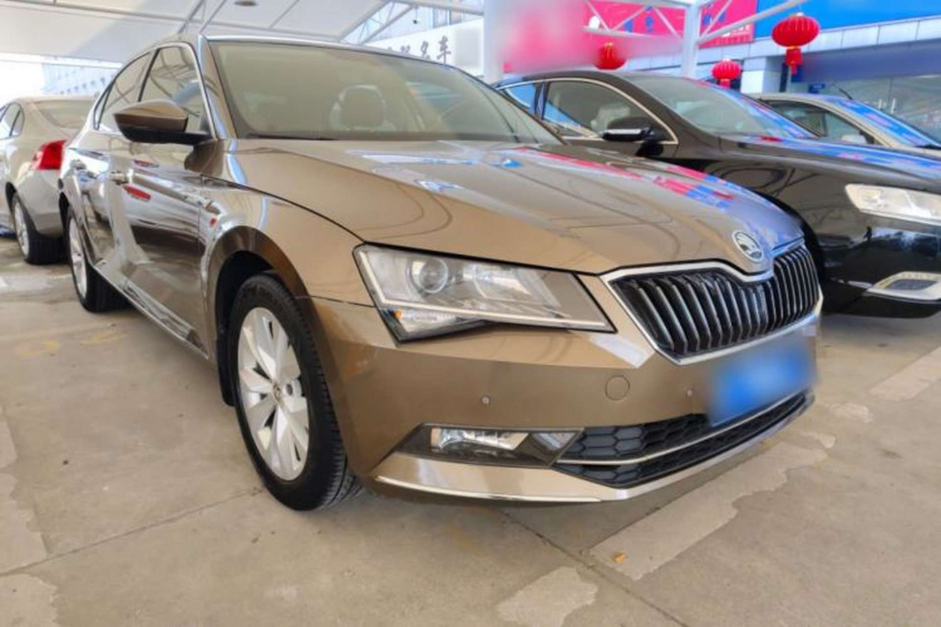 Used Skoda Superb 2018 TSI330 DSG Comfort Edition China VI Standard Front Right 45 Deg