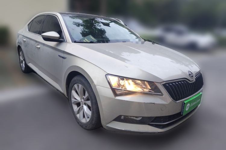 Used Skoda Superb 2018 TSI280 DSG Comfort Edition China V Standard Front Right 45 Deg