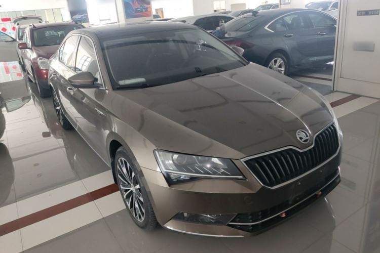 Used Skoda Superb 2018 TSI280 DSG Comfort Edition China V Standard Front Right 45 Deg