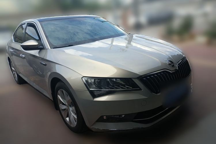 Used Skoda Superb 2018 TSI330 DSG Comfort Edition China V Standard Front Right 45 Deg