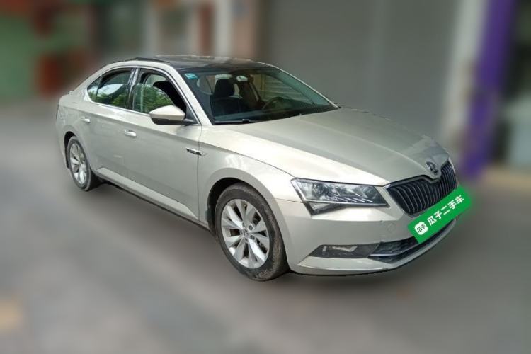 Used Skoda Superb 2018 TSI330 DSG Comfort Edition China V Standard Front Right 45 Deg