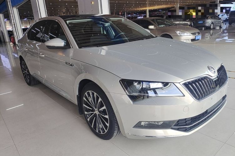 Used Skoda Superb 2018 TSI330 DSG Luxury Edition China V Standard Front Right 45 Deg