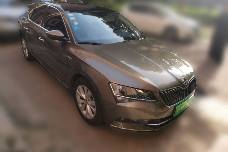 Used Skoda Superb 2018 TSI280 DSG Comfort Edition China V Standard Front Right 45 Deg