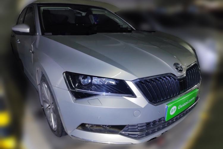 Used Skoda Superb 2018 TSI380 DSG Flagship Edition China V Standard Front Right 45 Deg
