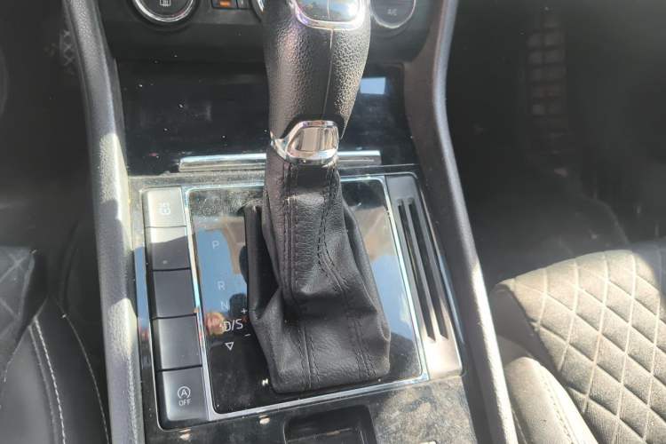 Used Skoda Superb 2018 TSI280 DSG Comfort Edition China V Standard Gear Lever