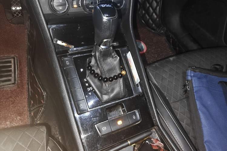 Used Skoda Superb 2018 TSI330 DSG Comfort Edition China V Standard Gear Lever