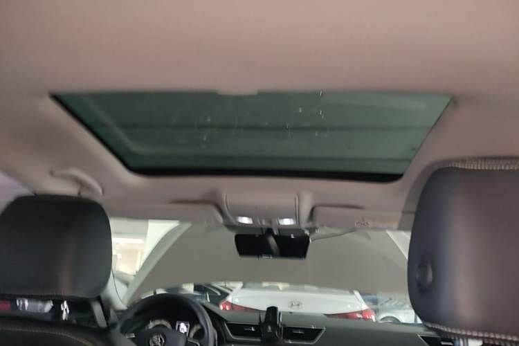 Used Skoda Superb 2018 TSI280 DSG Comfort Edition China V Standard Headliner