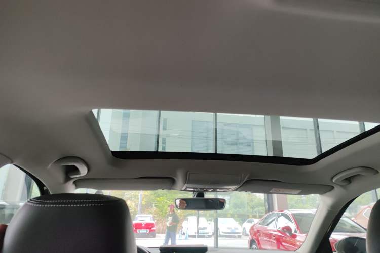 Used Skoda Superb 2018 TSI330 DSG Comfort Edition China VI Standard Headliner