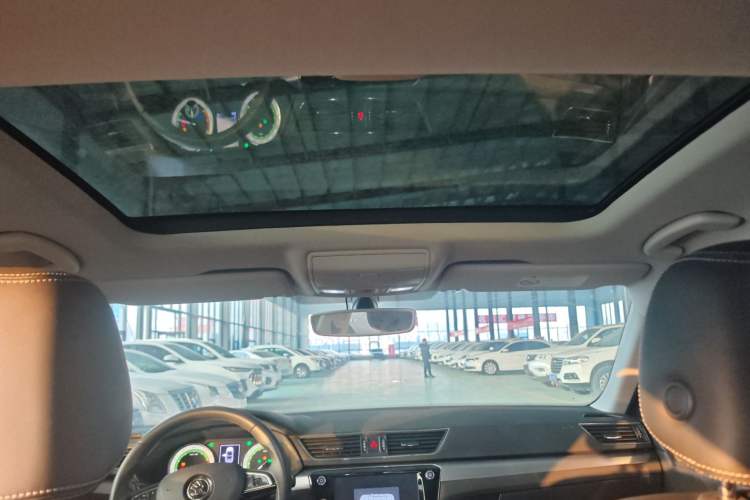 Used Skoda Superb 2018 TSI330 DSG Comfort Edition China V Standard Headliner