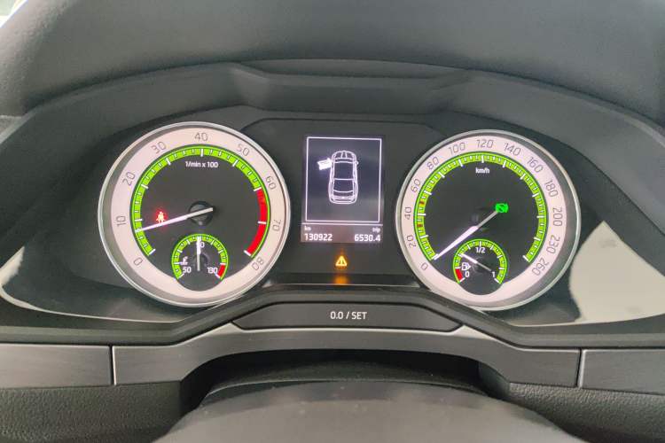 Used Skoda Superb 2018 TSI330 DSG Comfort Edition China VI Standard Instrument Cluster