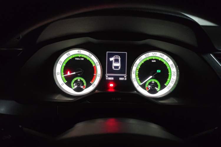 Used Skoda Superb 2018 TSI280 DSG Comfort Edition China V Standard Instrument Cluster