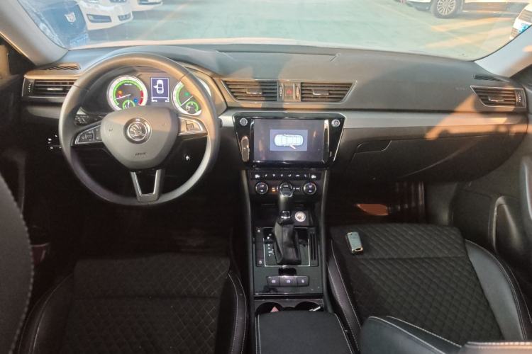 Used Skoda Superb 2018 TSI330 DSG Comfort Edition China V Standard Interior 2