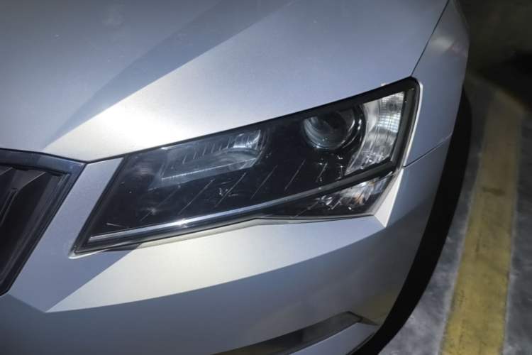 Used Skoda Superb 2018 TSI280 DSG Comfort Edition China V Standard Left Front Headlight
