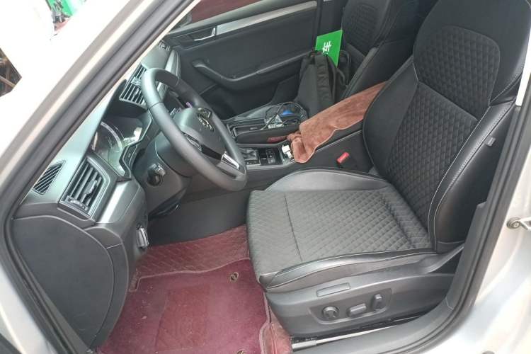 Used Skoda Superb 2018 TSI330 DSG Comfort Edition China V Standard Left Front Seat