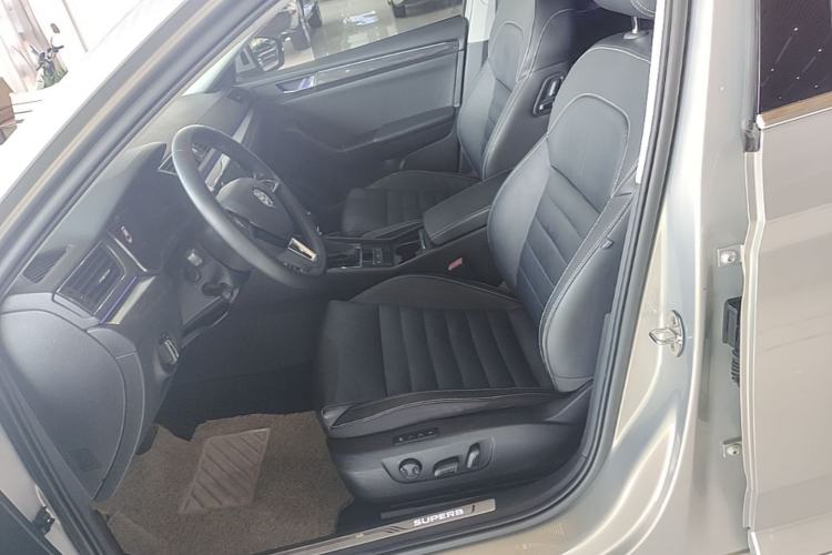 Used Skoda Superb 2018 TSI330 DSG Luxury Edition China V Standard Left Front Seat