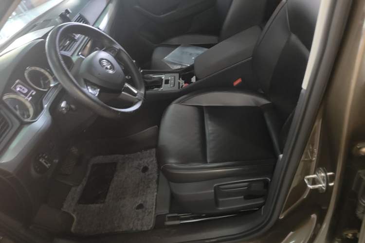 Used Skoda Superb 2018 TSI280 DSG Standard Edition China V Emission Standard Left Front Seat