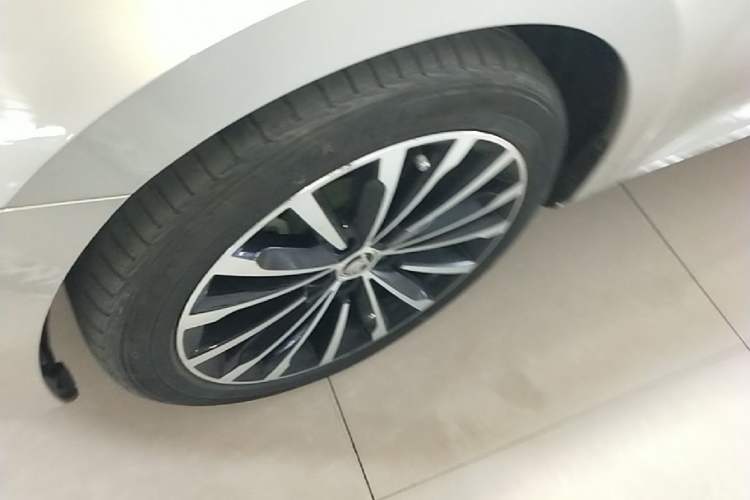 Used Skoda Superb 2018 TSI330 DSG Comfort Edition China V Standard Left Front Wheel Hub