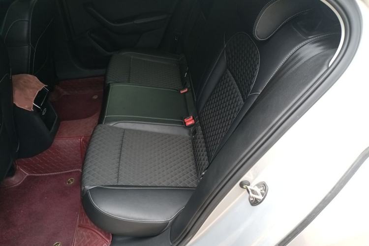 Used Skoda Superb 2018 TSI330 DSG Comfort Edition China V Standard Left Rear Seat
