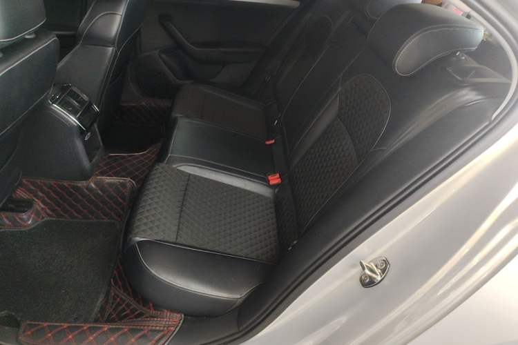 Used Skoda Superb 2018 TSI330 DSG Comfort Edition China V Standard Left Rear Seat