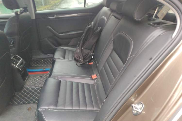 Used Skoda Superb 2018 TSI330 DSG Luxury Edition China V Standard Left Rear Seat