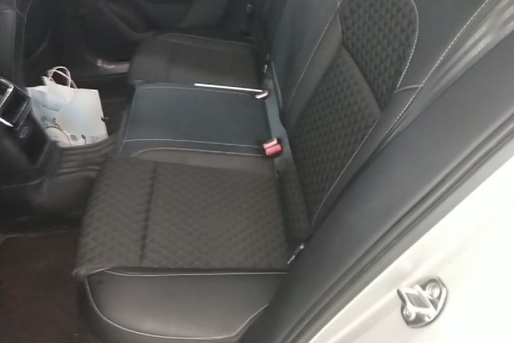 Used Skoda Superb 2018 TSI330 DSG Comfort Edition China V Standard Left Rear Seat