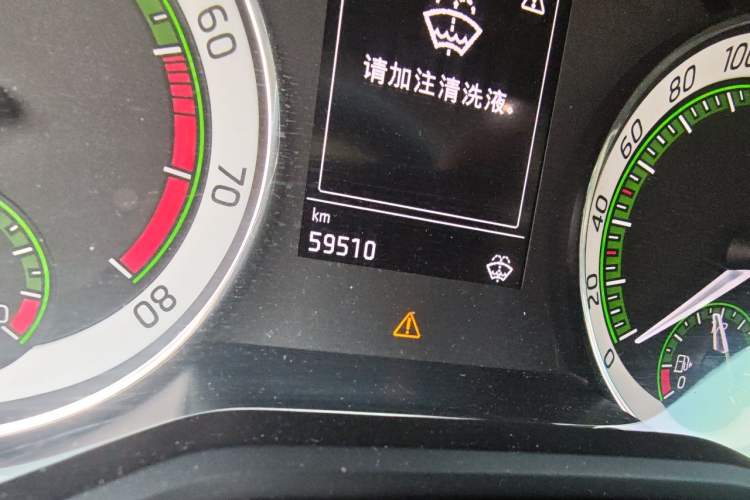 Used Skoda Superb 2018 TSI330 DSG Comfort Edition China V Standard Odometer Close Up
