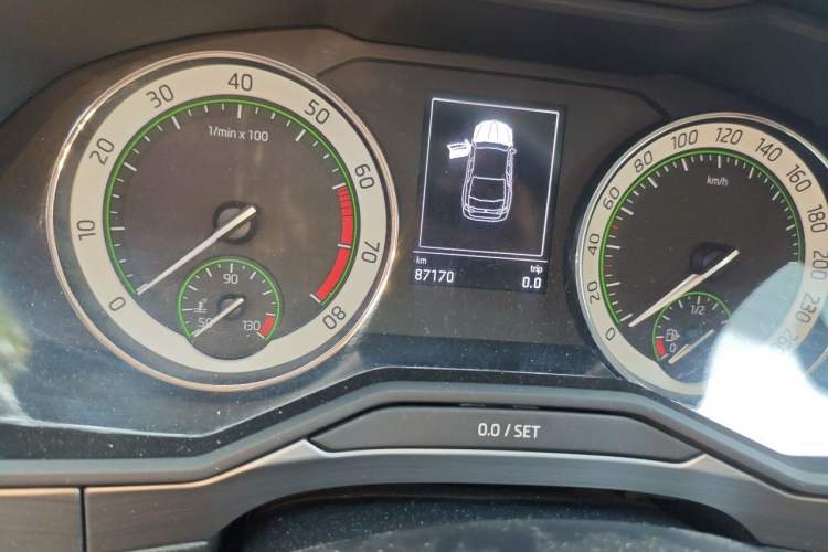 Used Skoda Superb 2018 TSI280 DSG Comfort Edition China V Standard Odometer Close Up