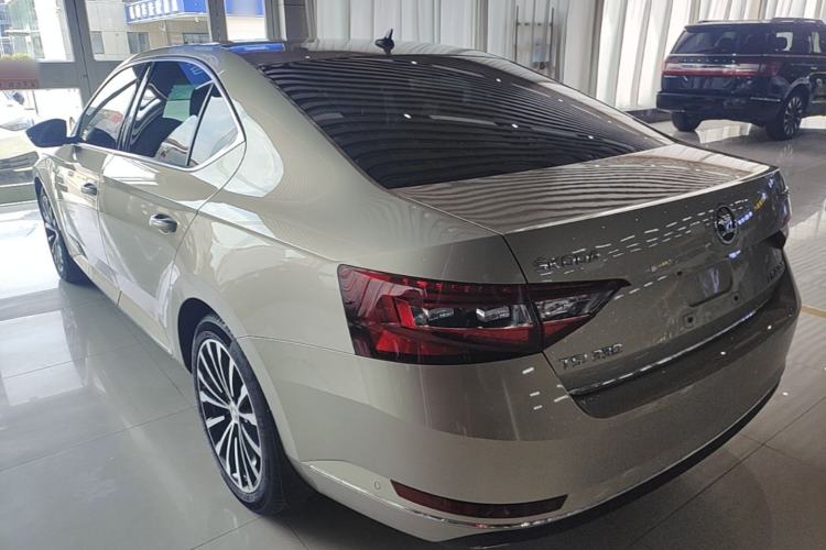 Used Skoda Superb 2018 TSI330 DSG Luxury Edition China V Standard Rear Left 45 Deg
