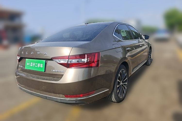 Used Skoda Superb 2018 TSI330 DSG Comfort Edition China V Standard Rear Right 45 Deg
