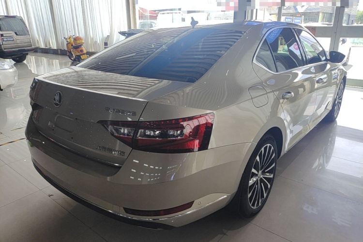 Used Skoda Superb 2018 TSI330 DSG Luxury Edition China V Standard Rear Right 45 Deg