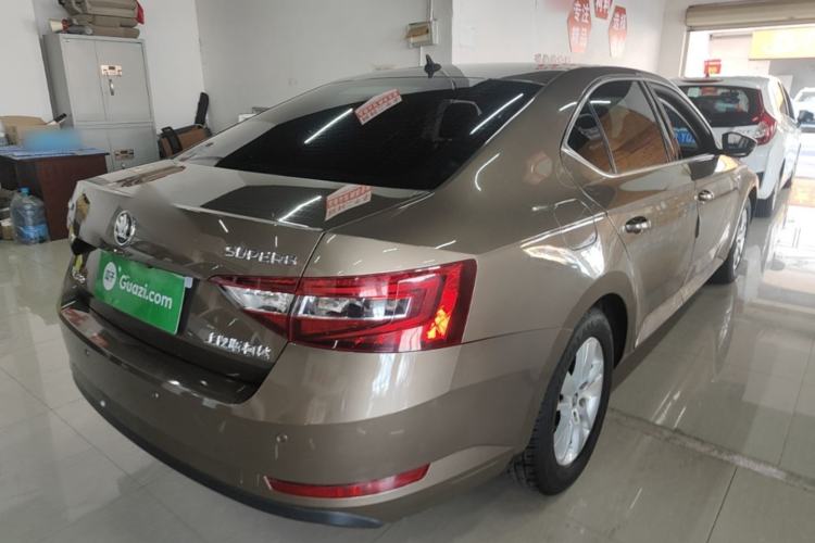 Used Skoda Superb 2018 TSI280 DSG Standard Edition China V Emission Standard Rear Right 45 Deg
