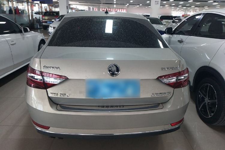 Used Skoda Superb 2018 TSI330 DSG Comfort Edition China V Standard Rear