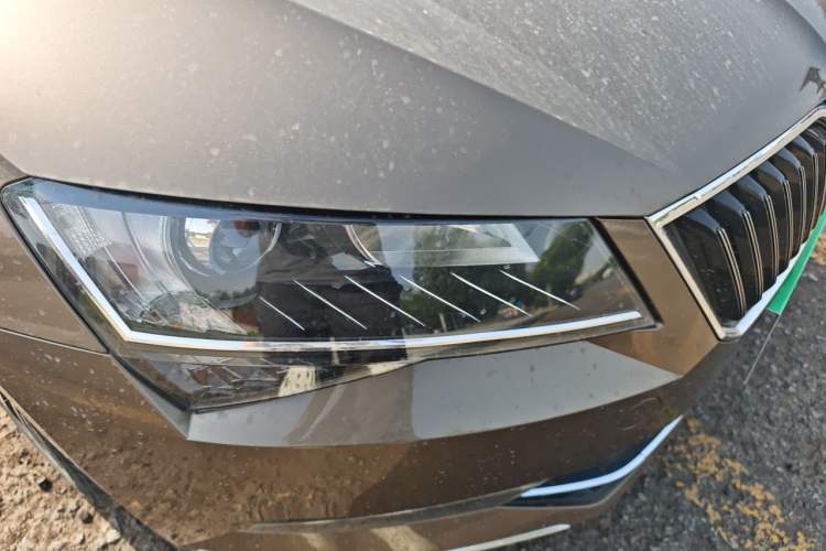 Used Skoda Superb 2018 TSI330 DSG Comfort Edition China V Standard Right Front Headlight