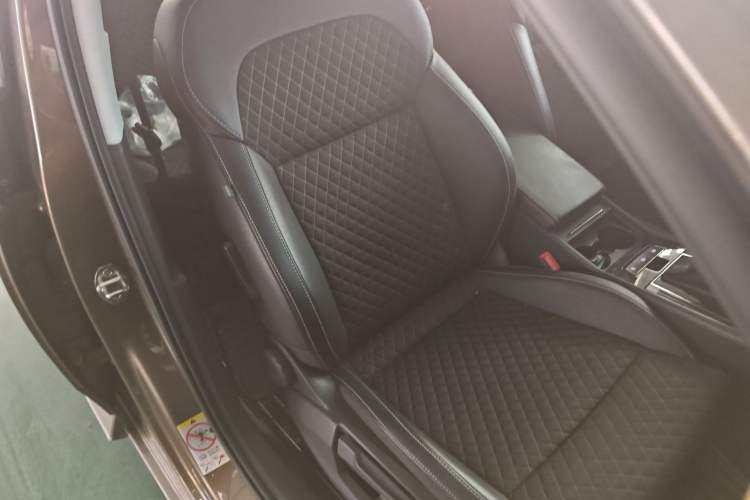 Used Skoda Superb 2018 TSI330 DSG Comfort Edition China V Standard Right Front Seat