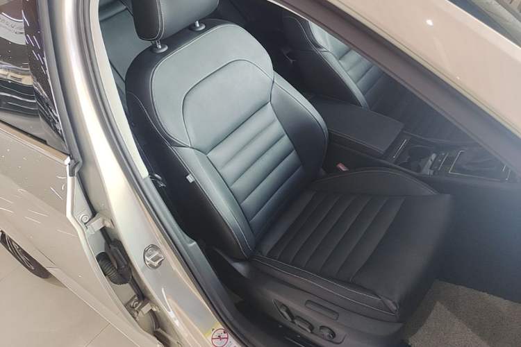 Used Skoda Superb 2018 TSI330 DSG Luxury Edition China V Standard Right Front Seat