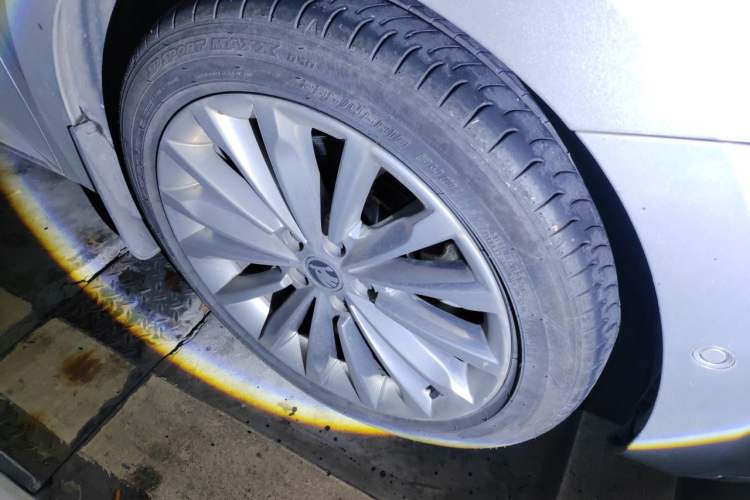 Used Skoda Superb 2018 TSI380 DSG Flagship Edition China V Standard Right Front Wheel Hub