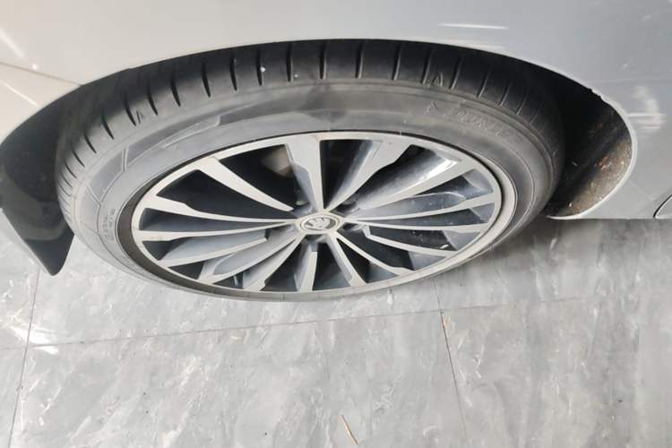 Used Skoda Superb 2018 TSI330 DSG Comfort Edition China V Standard Right Rear Wheel Hub