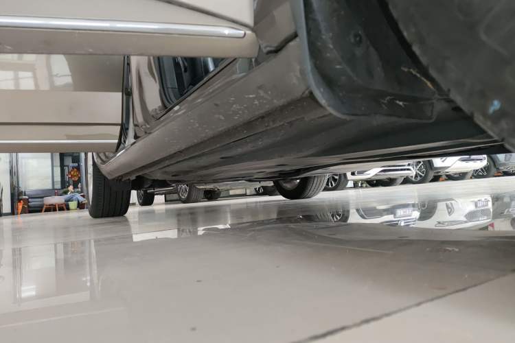 Used Skoda Superb 2018 TSI330 DSG Comfort Edition China VI Standard Right Side Sill