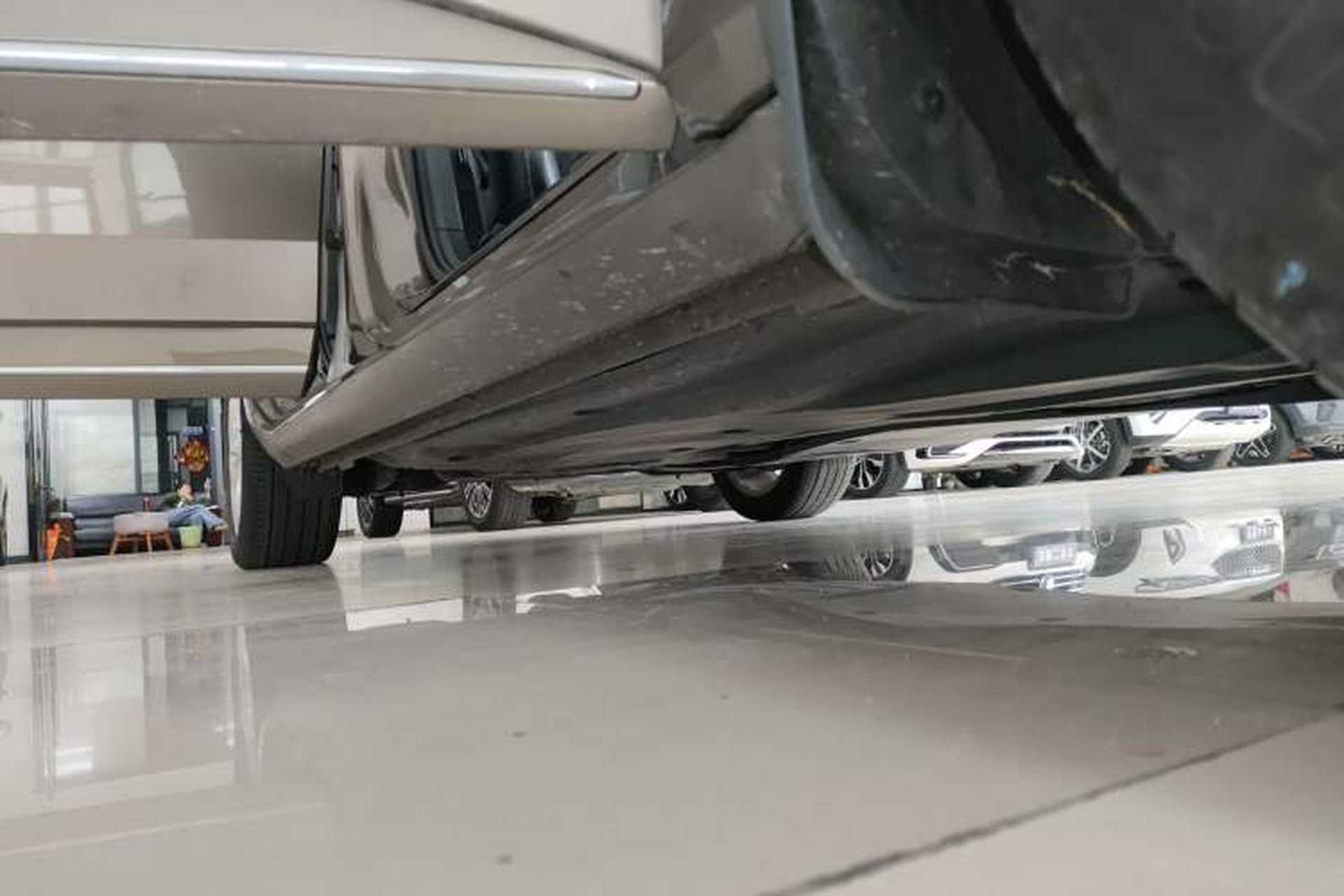 Used Skoda Superb 2018 TSI330 DSG Comfort Edition China VI Standard Right Side Sill