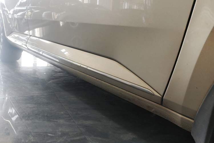 Used Skoda Superb 2018 TSI330 DSG Comfort Edition China V Standard Right Side Sill